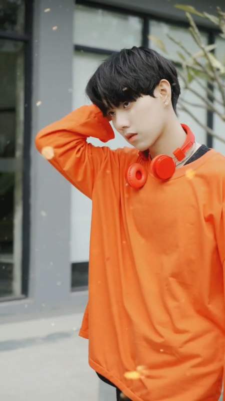 扫码下载度小视 发个视频 让别人知道 志鸿白马小志 28.