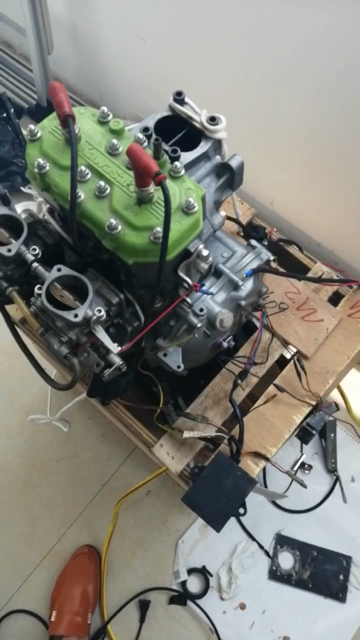 旋翼机用发动机