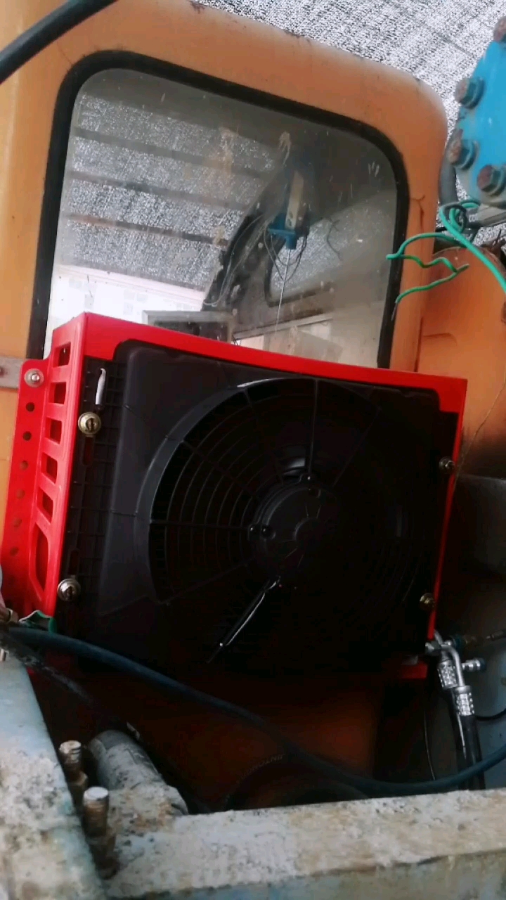 又一台吊机加装空调完工