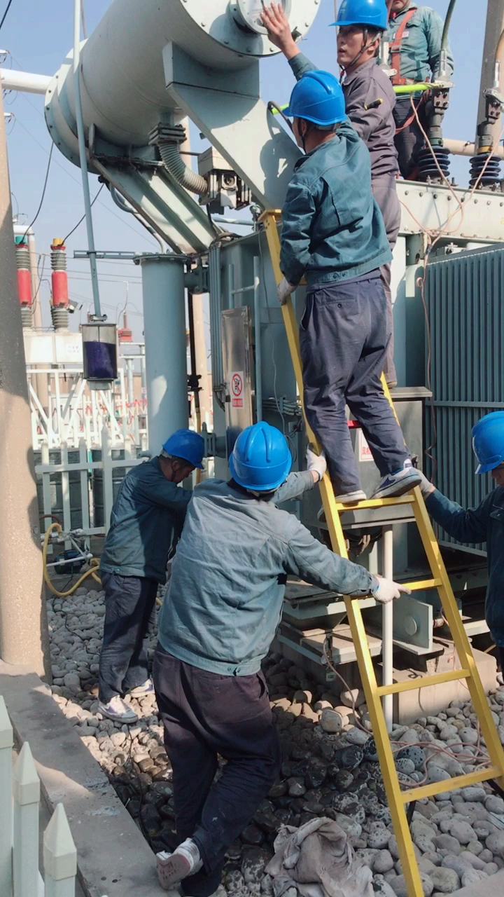 变压器维修中