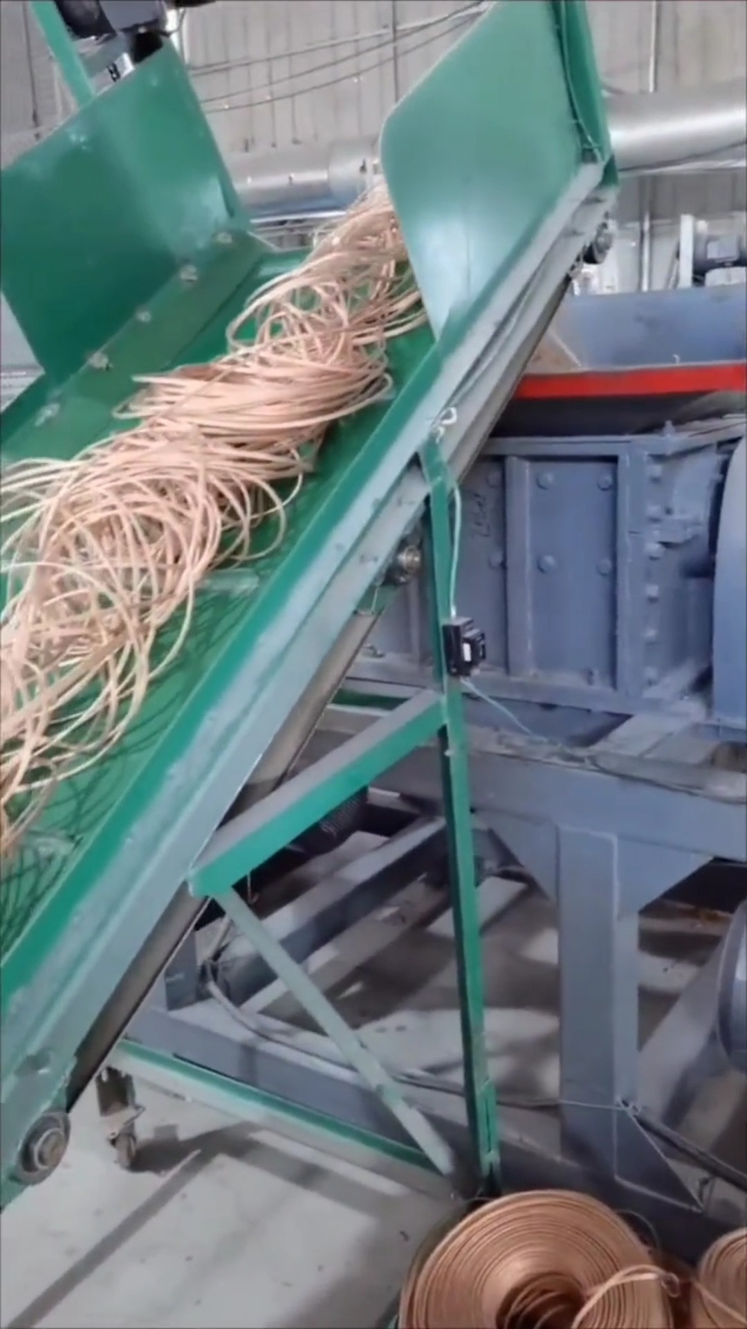 电线铜线双轴撕碎机#传送带上料下料方便快捷,省时省人工,节能高产