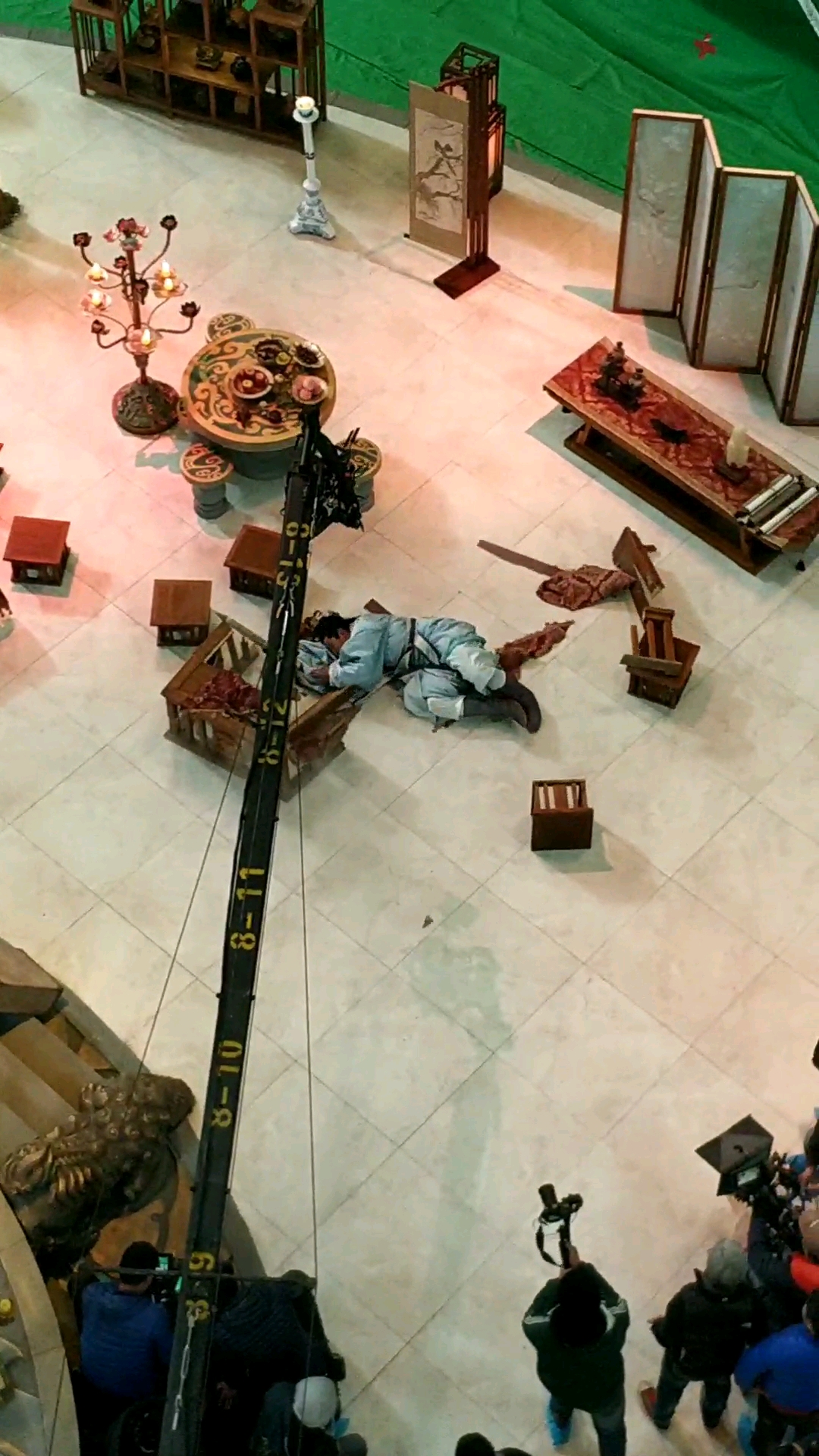 一言不合就摔桌子