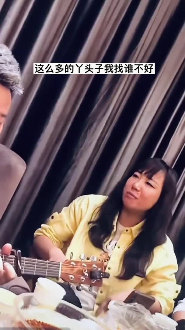 网红安琪儿和歌手穆言合唱一首新疆本土歌曲"法图麦",好听极了,就喜欢