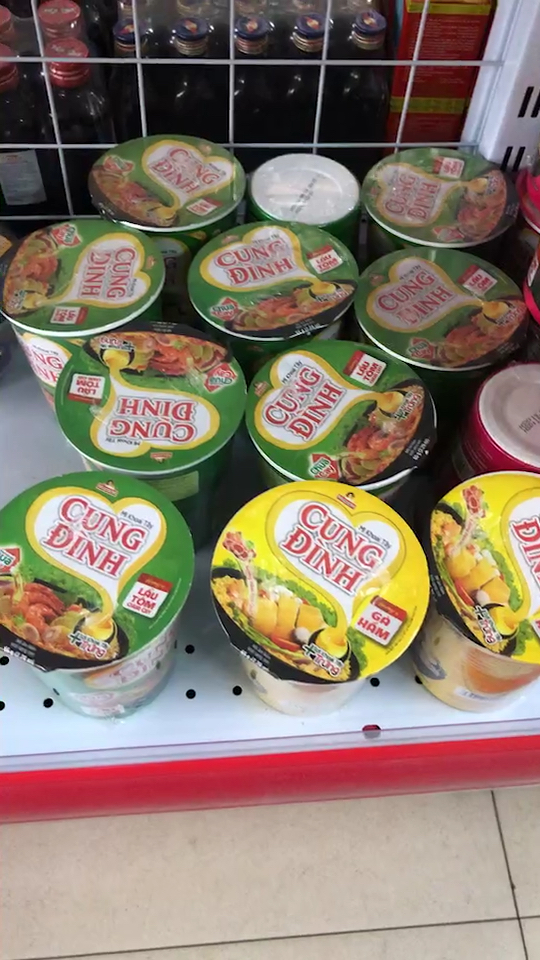 全是越南泡面……看图识口味啦.