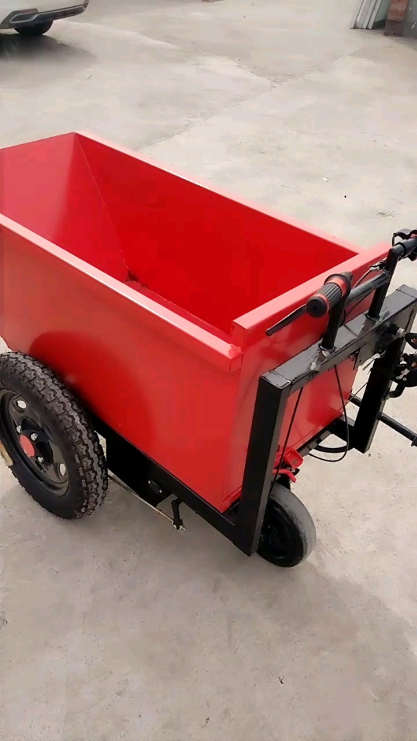 电动拉粪车,,充次电可跑80公里,承重1000斤,不漏水不漏粪,可前进倒退.