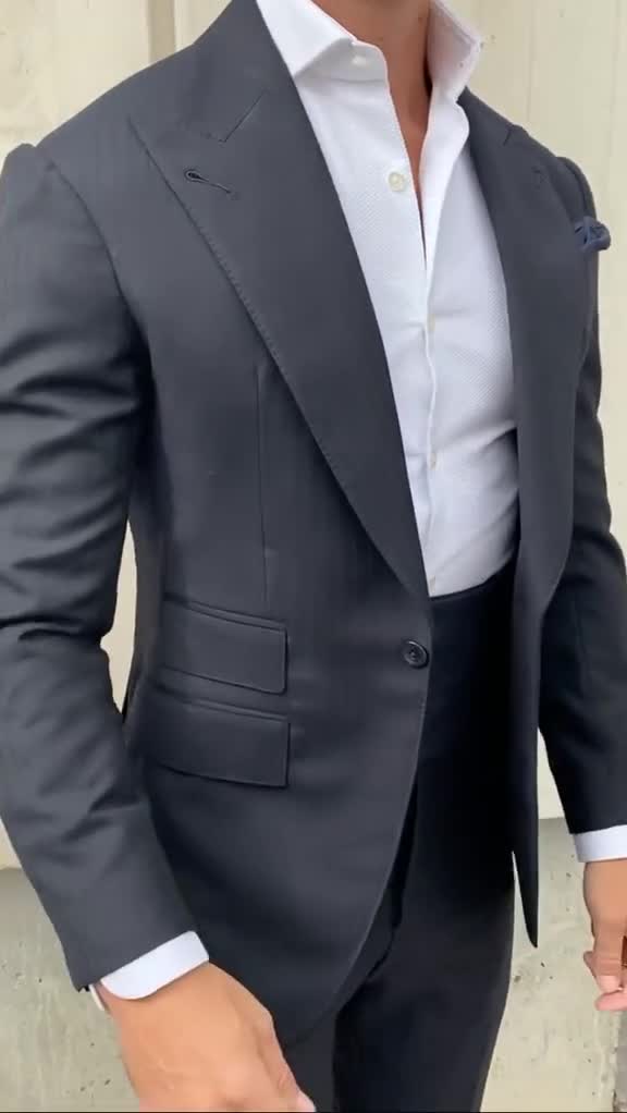 西装#定制#总裁#撩起衣服就是腹肌
