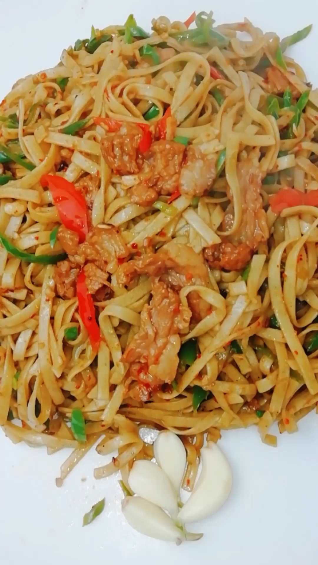 我的秘密食谱#羊肉炒杂面,既当饭又当菜,大人孩子抢着吃!-度小视