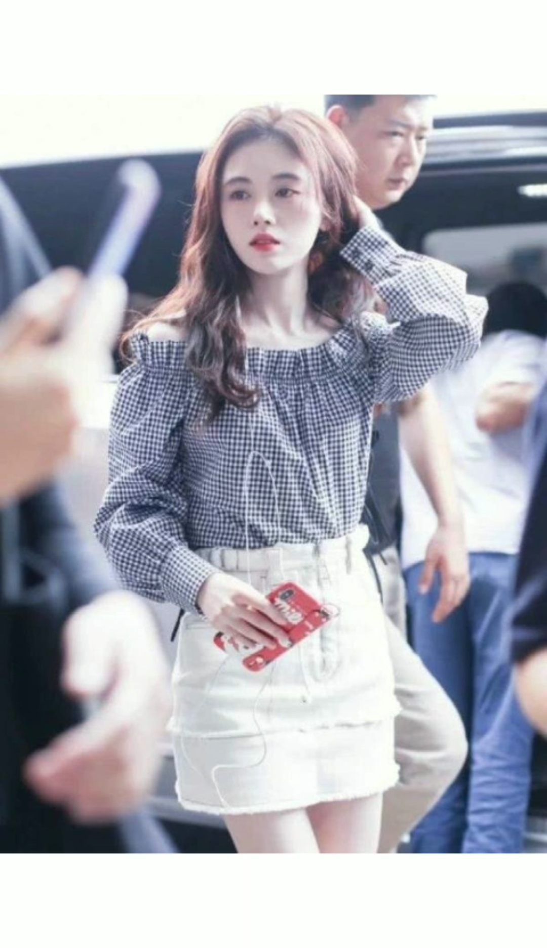 有一种改变叫鞠婧祎换卷发,本以为会很一般,看到效果后却被惊艳了