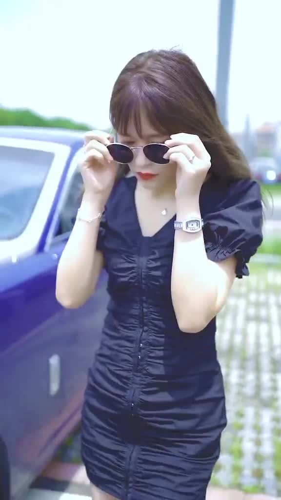 今日份耍酷的果哥