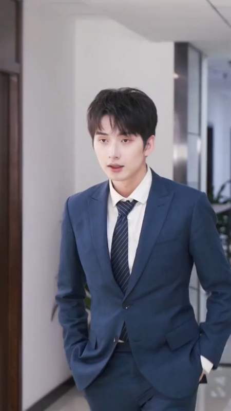 遇到对的人,他就是你的盖世英雄…@丁公子@彬彬爱吃肉#大话西游#抖是