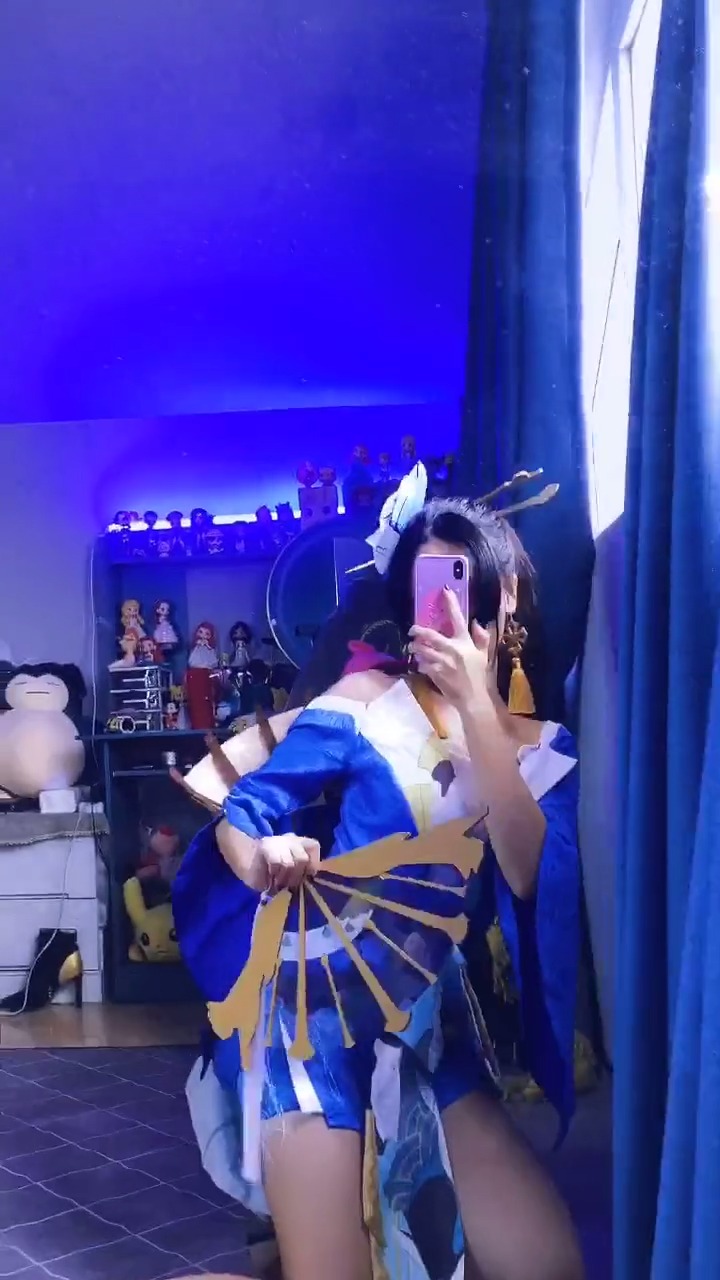 cos#是不是只要把脸挡住了你又可以了?