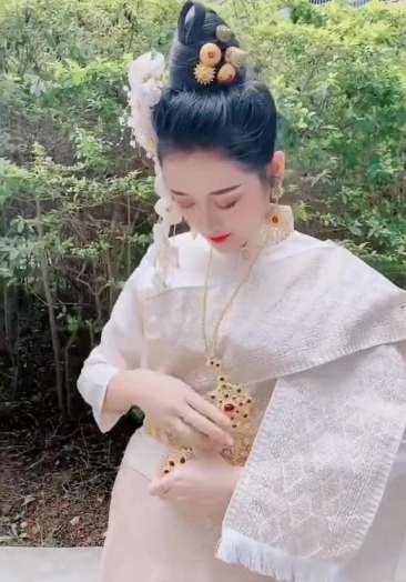 西双版纳找美女小妹真实上门服务薇11681667揪