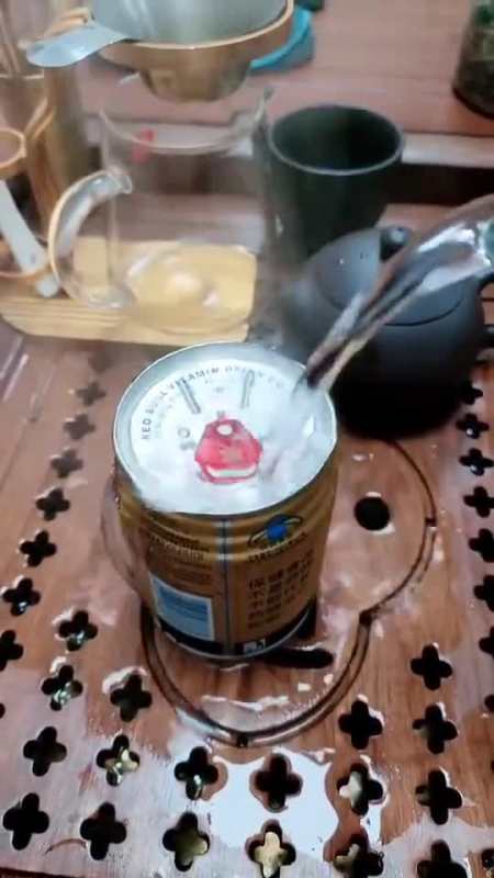 世上无人知你愁,唯有开水烫红牛!懂的自然懂,不懂莫强求!