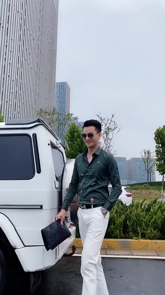 傲思卡阿浩:大家好,我是94年26岁,郑州创业,刷到