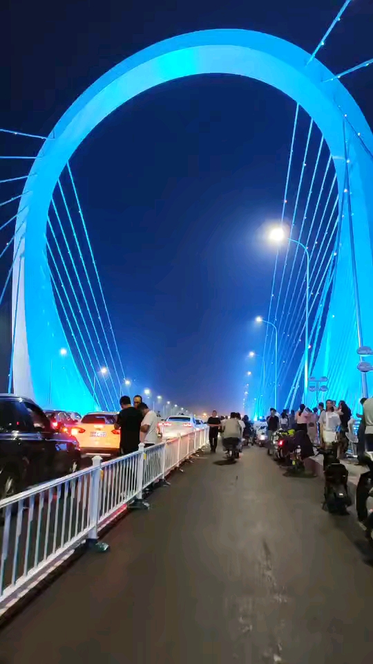 无宵夜不夏天#我大淮安网红桥!