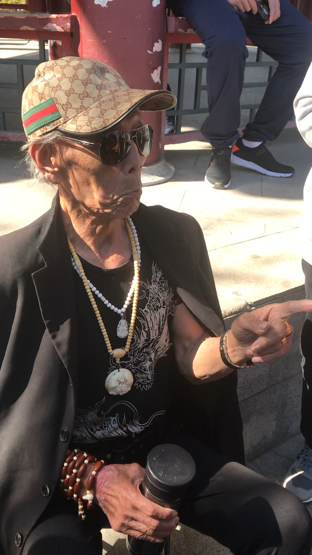 80岁网红张大爷