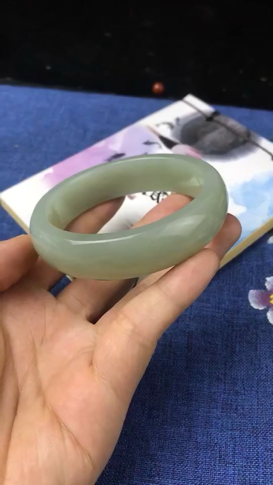 带上全民去旅行#网红爆款, 新疆且末蓝调手镯,色泽惊艳,玉质细腻