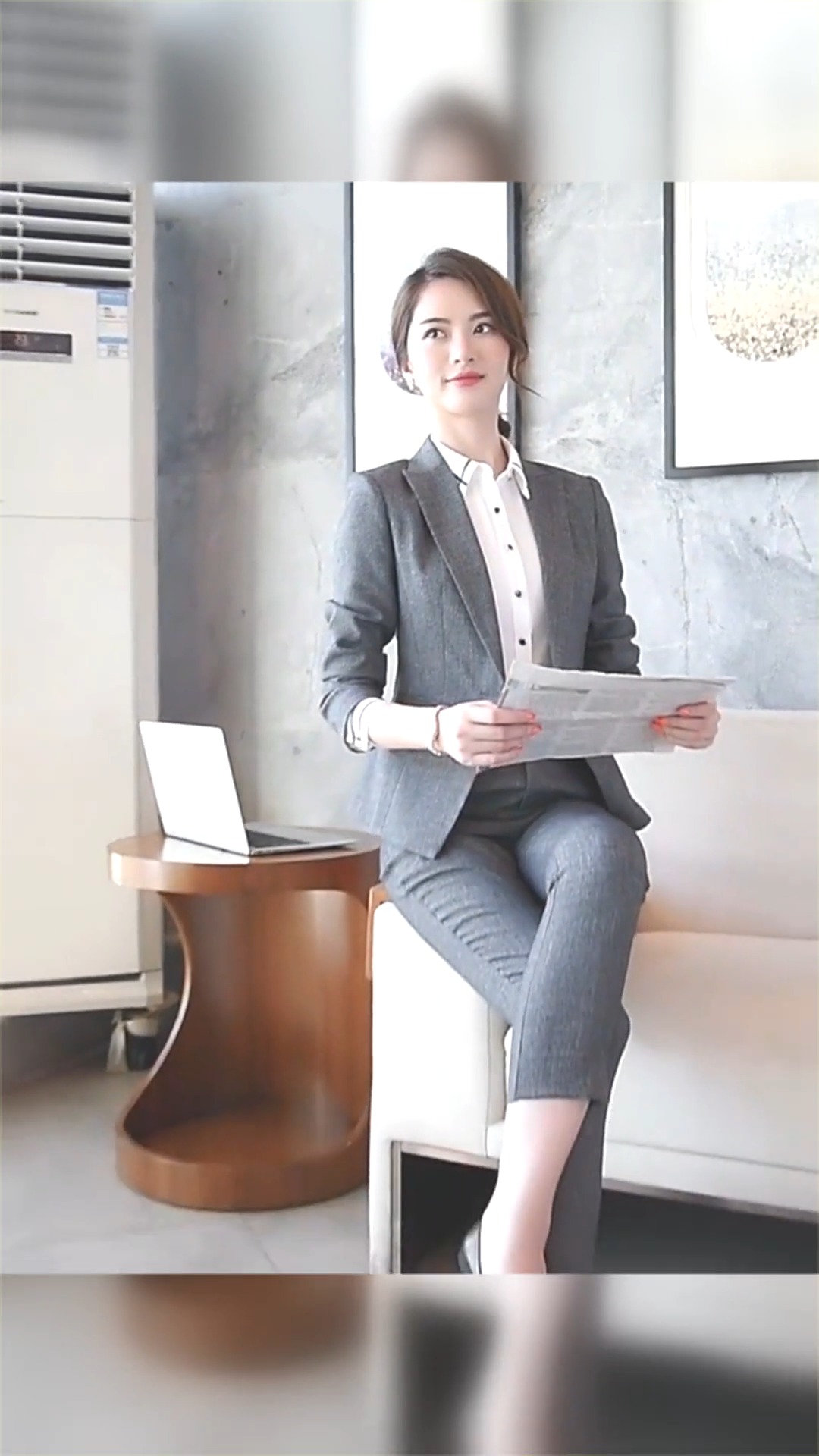 娱乐#这是我的私人秘书,时尚英伦风商务小西服,简直太美了!