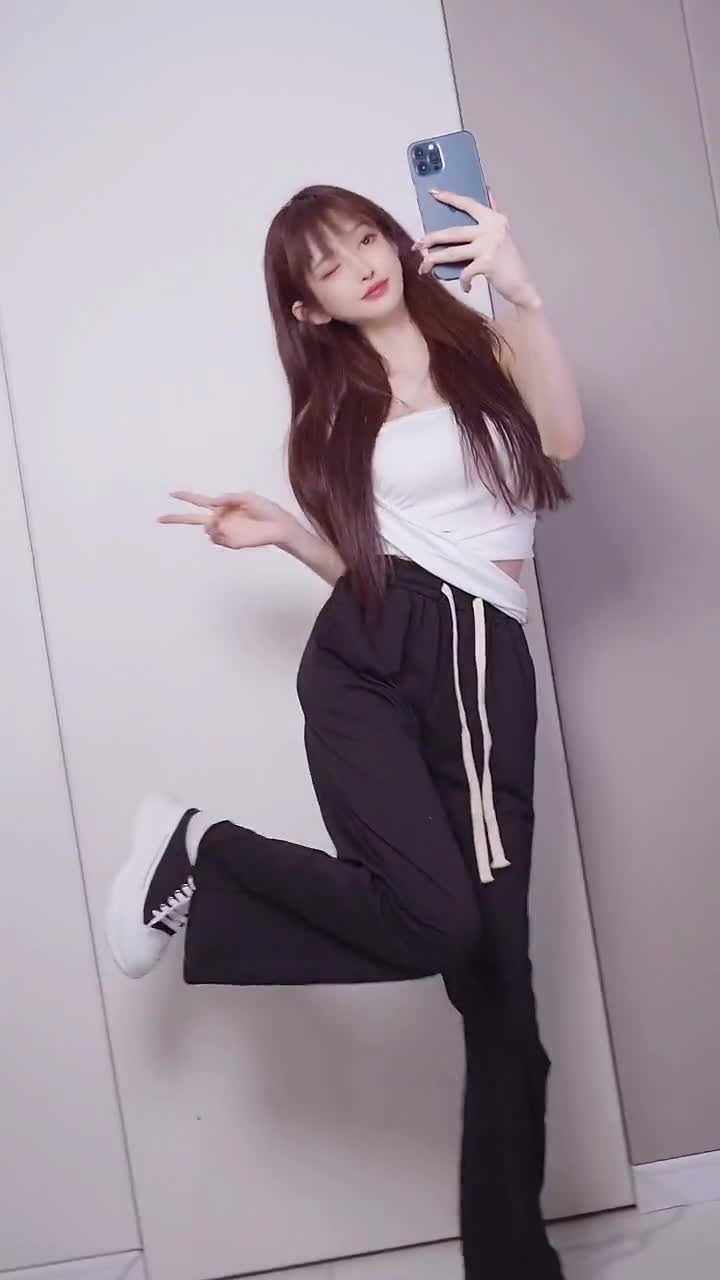 还是逃不过这个bgm踩镜变装王羽杉