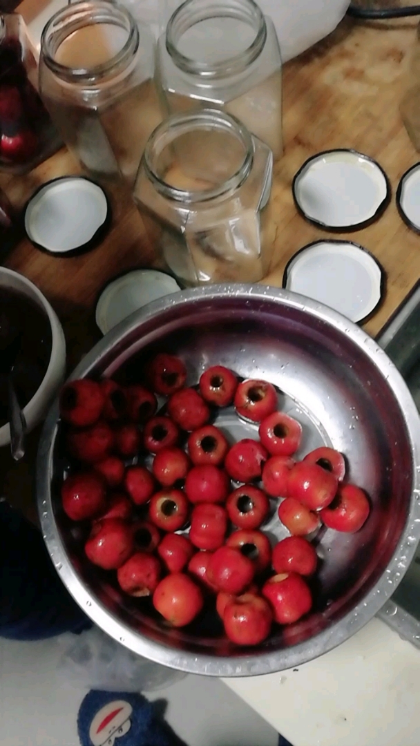 做石榴罐头,纯天然绿色食品!