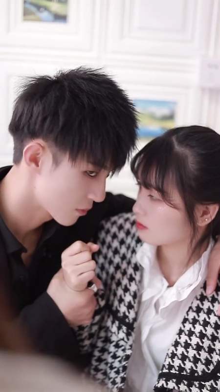 懂礼貌的小妹妹会知道叫大姐姐的男朋友做姐夫