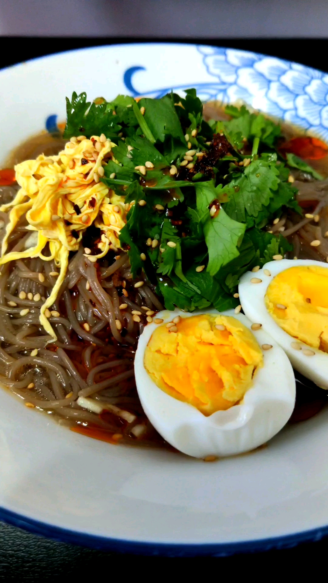 大冷面,冰镇的,带着冰碴吃,老爽了