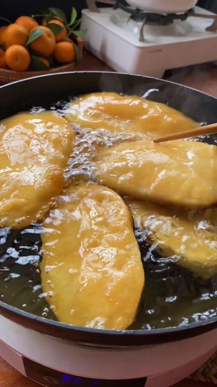 芋头这样炸外皮酥脆里面芋香十足特别好吃