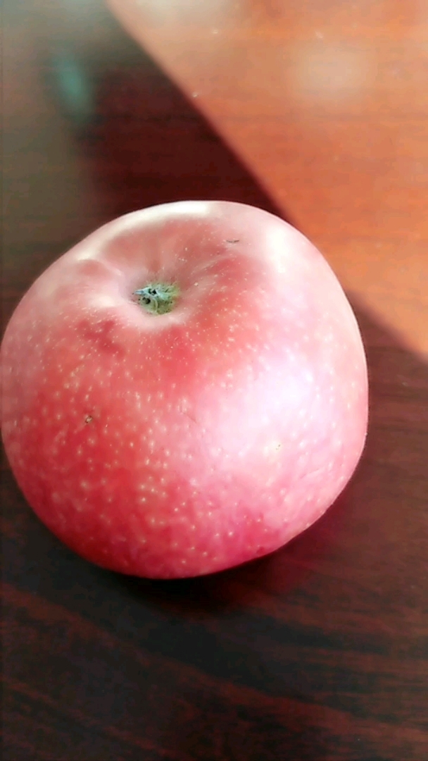 全民小助手 红红的大苹果,又甜又香真好尺呀