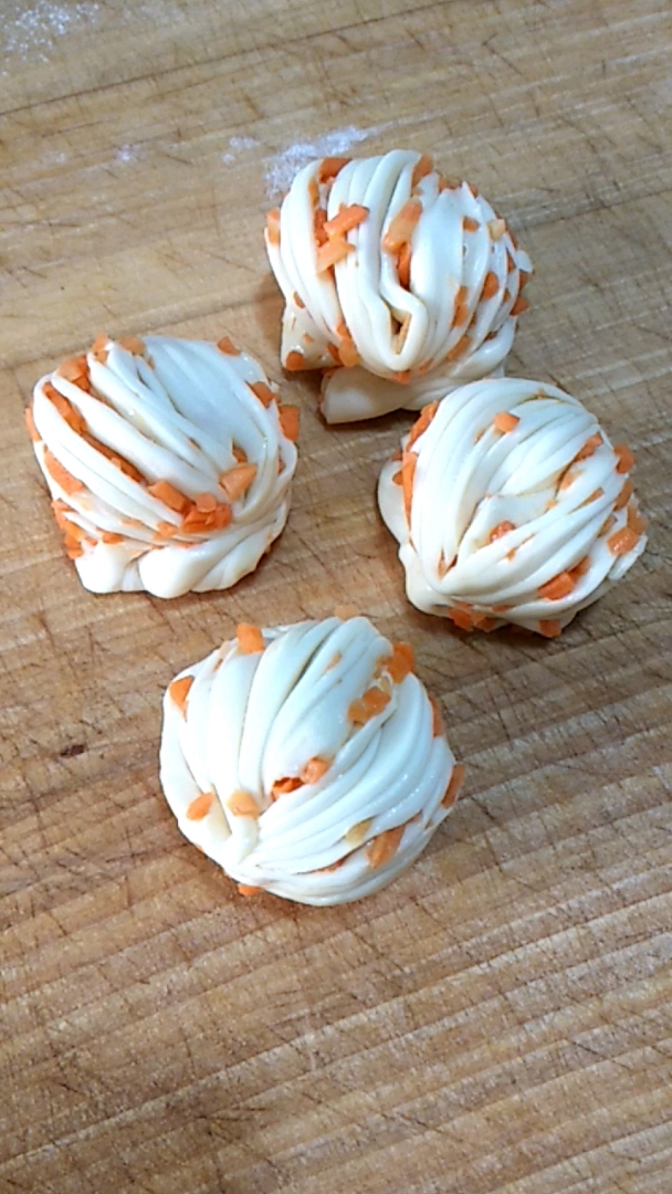 舌尖上的旅行#胡萝卜碎花卷