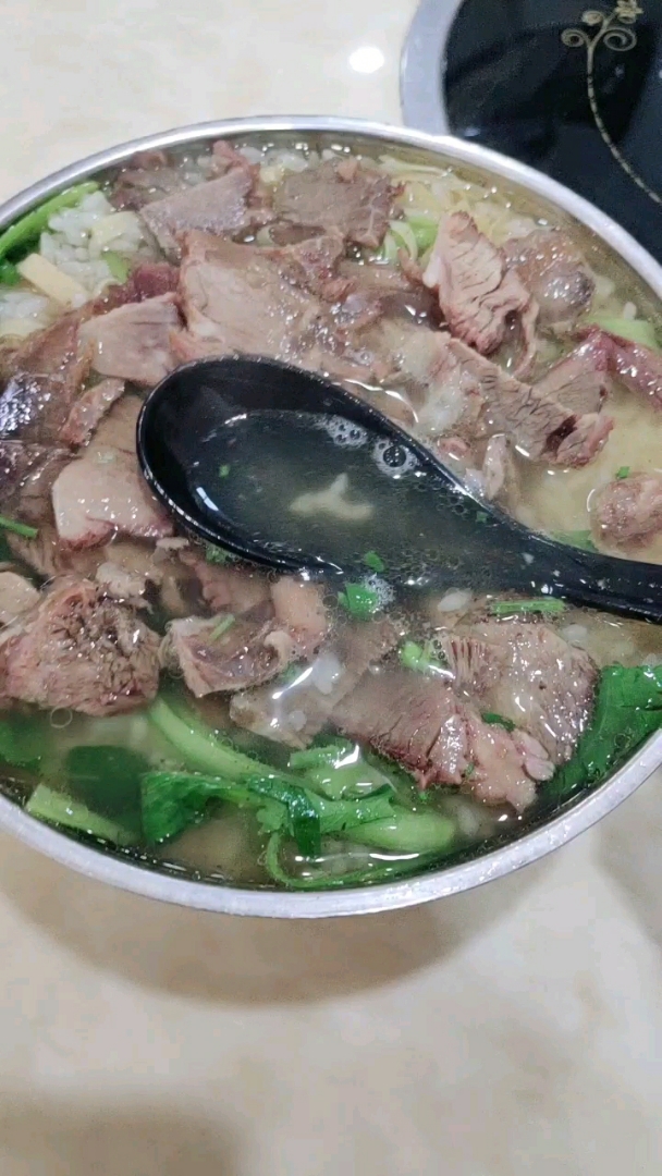 牛肉汤泡饭