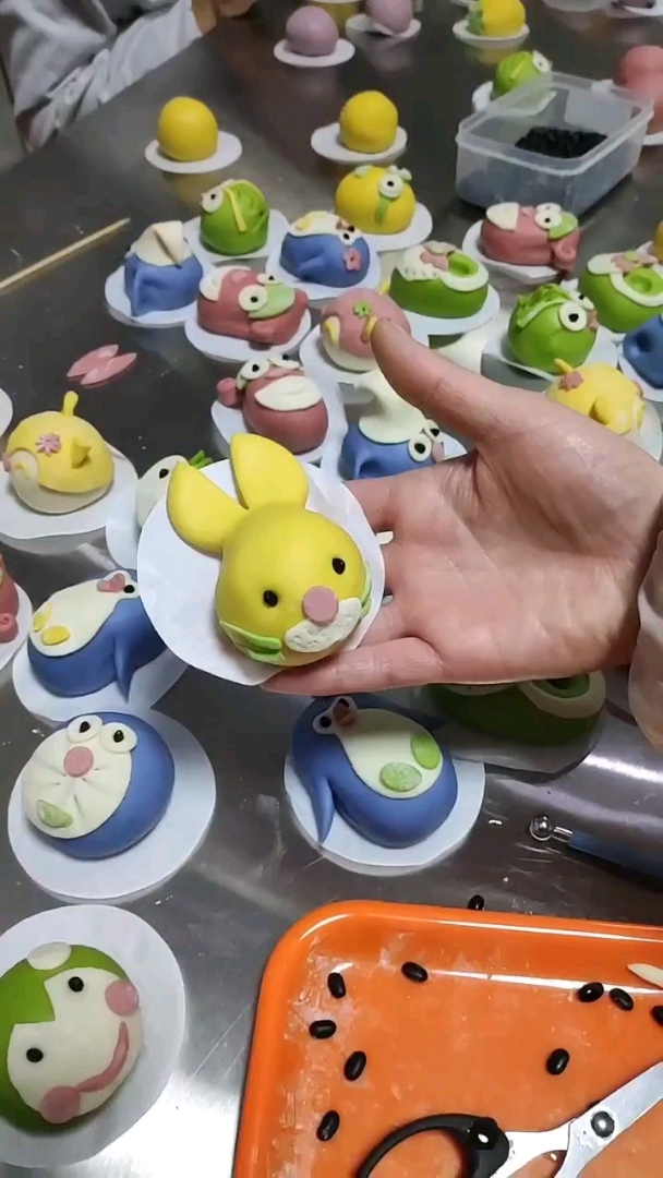 全民独门绝技咖#小兔子卡通包子?隔壁孩子要哭了