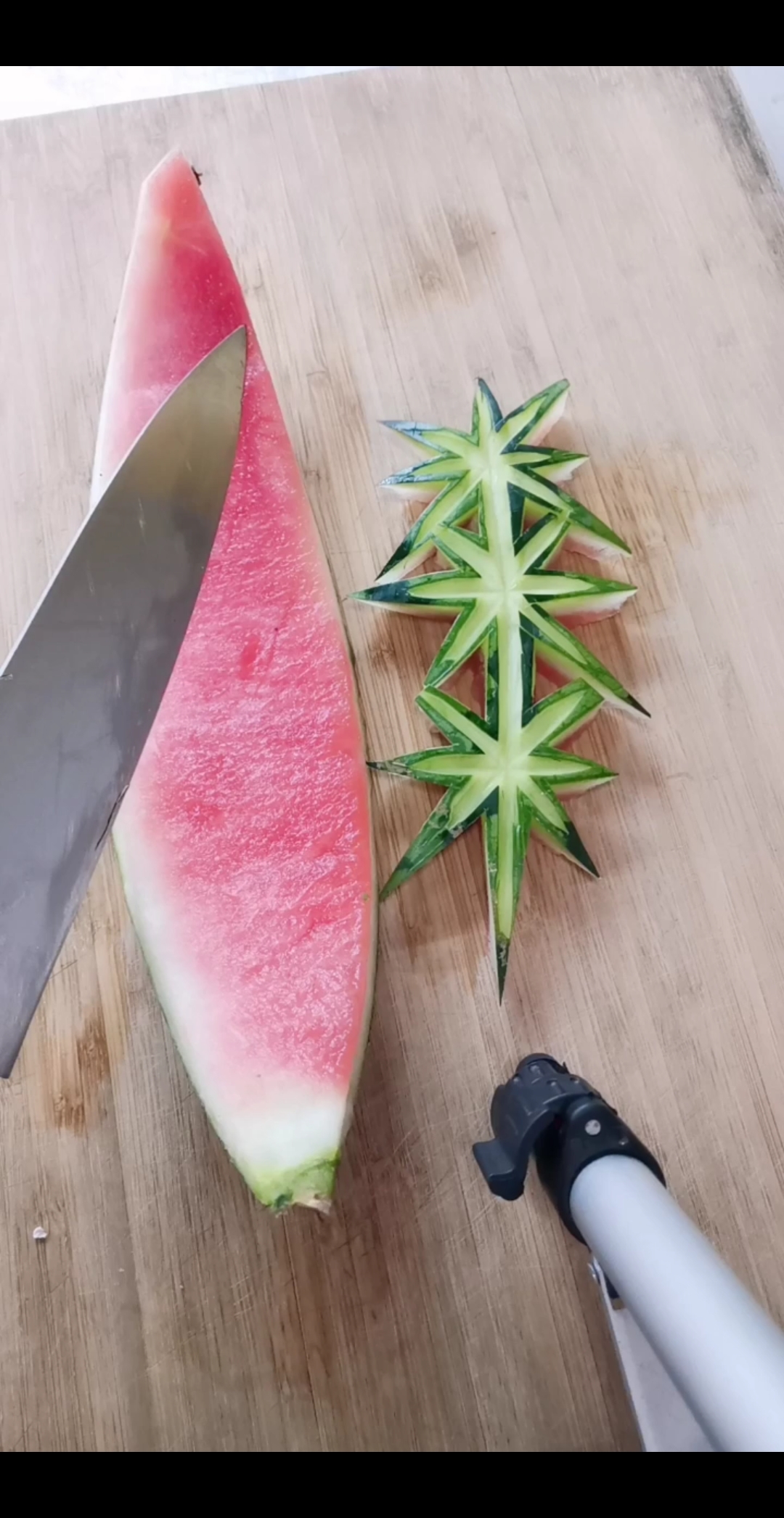 秀出你的拿手菜#西瓜皮的创意切法,你学会了吗