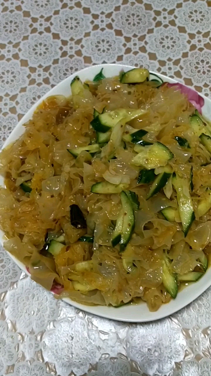 银耳拌黄瓜