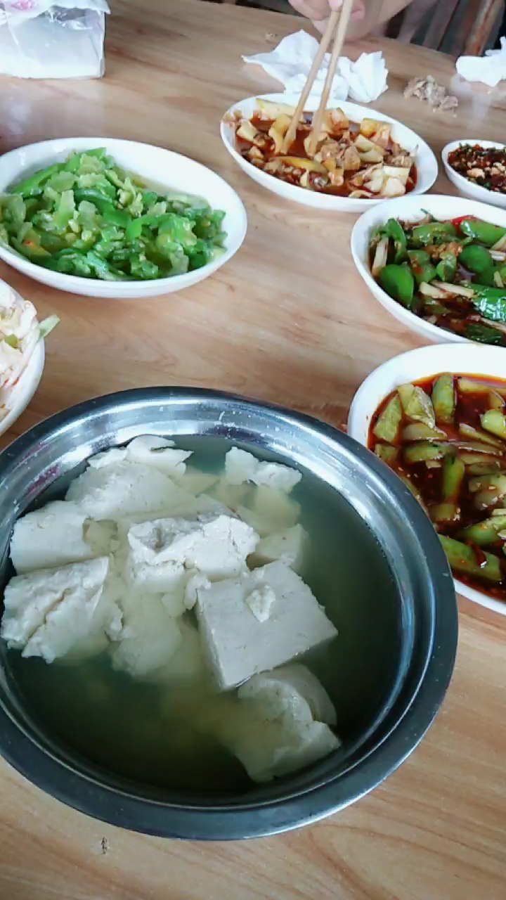 吃豆花饭了   正宗的泉水豆花的