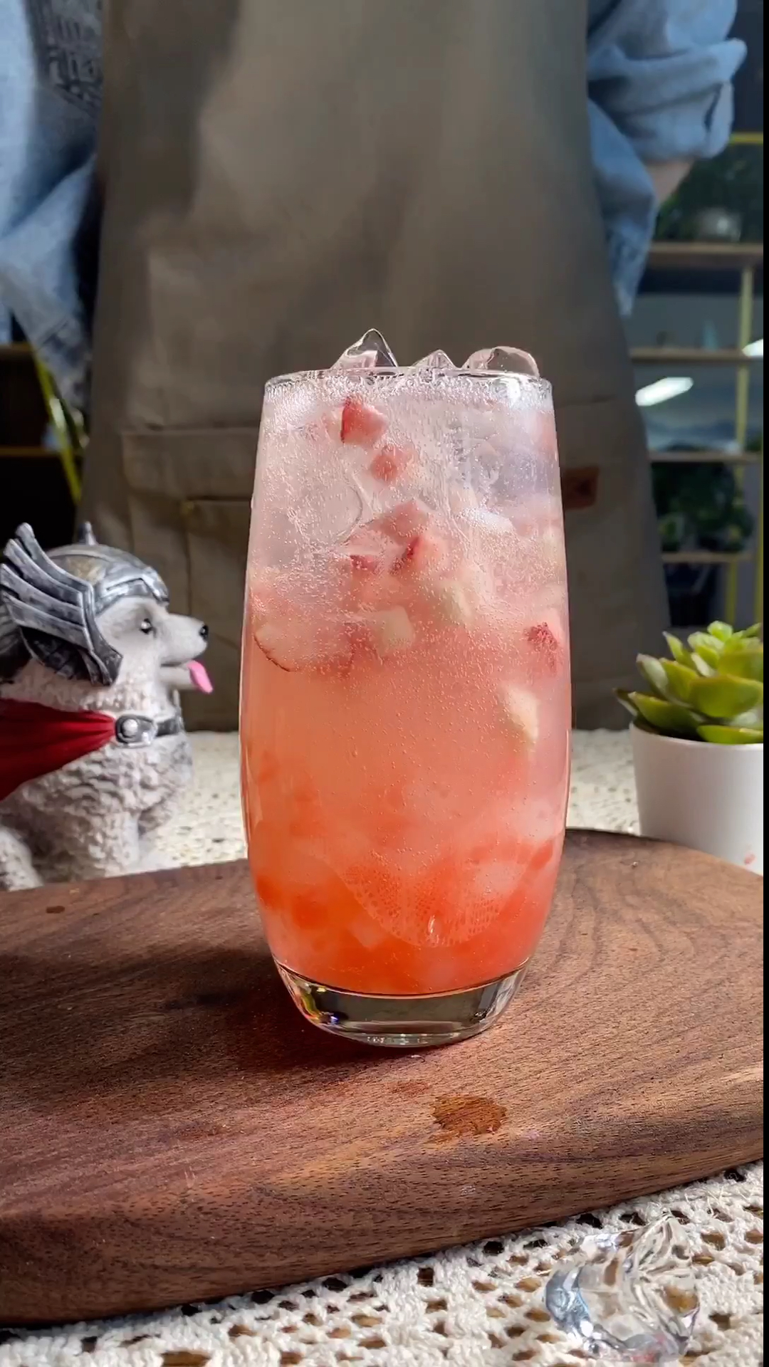 网红饮品#在这个春意盎然的季节,干了这杯超赞桃桃气泡水,祝你每天