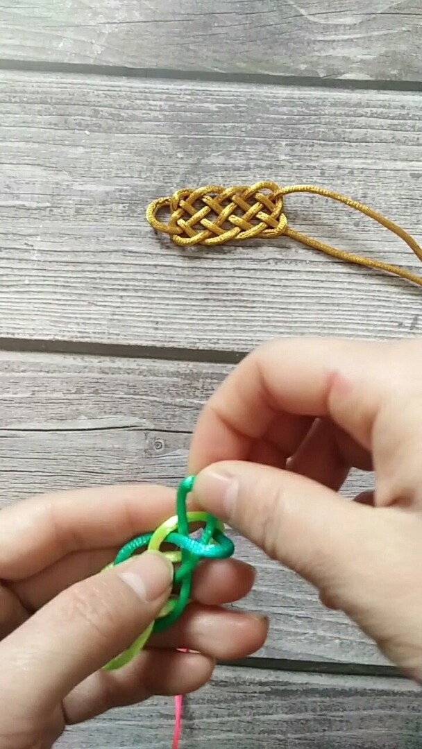锦囊结又名纲目结,形似锦囊,寓意锦囊妙计,繁花似锦(教程一)