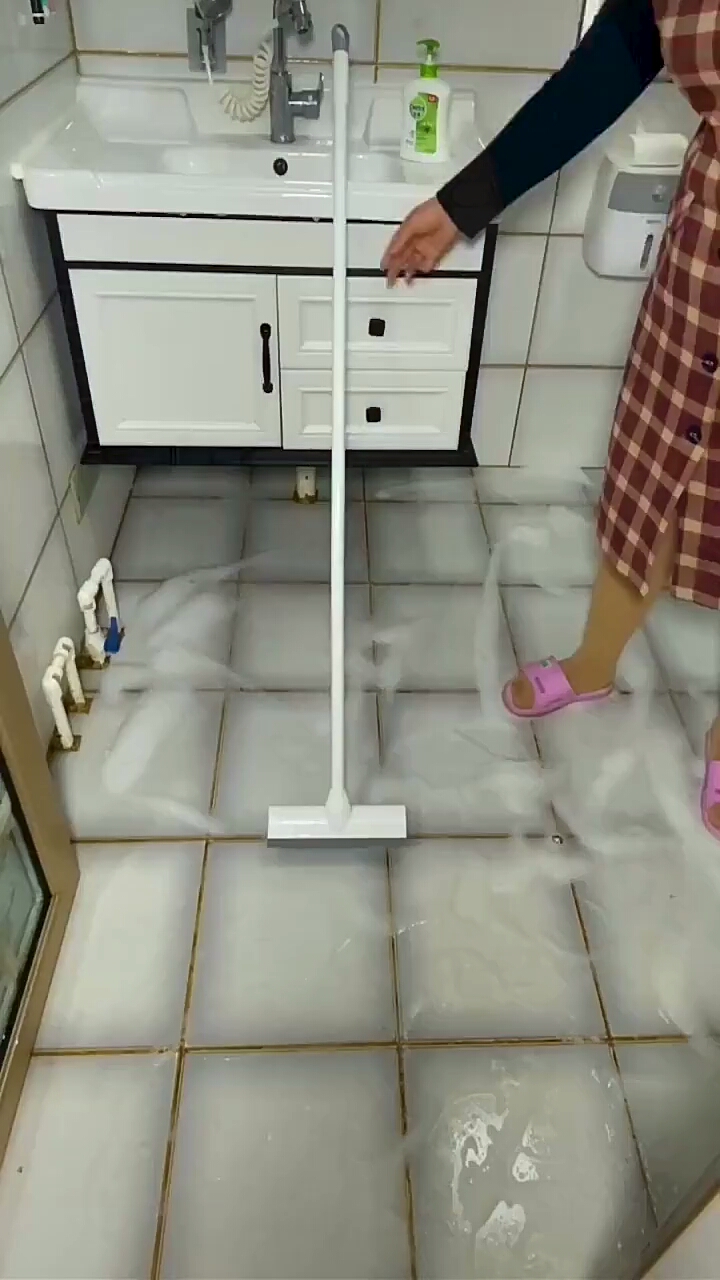 家里卫生间这样打扫跟新的一样.