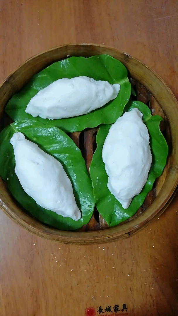 猜猜绿色的叶子,是什么叶子,做特色蒸年糕,原创美食哦
