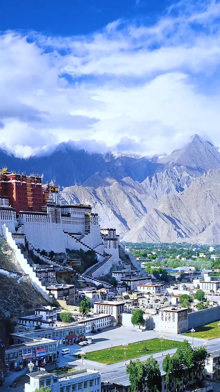 航拍#布达拉宫的白色外墙是用牛奶刷的!