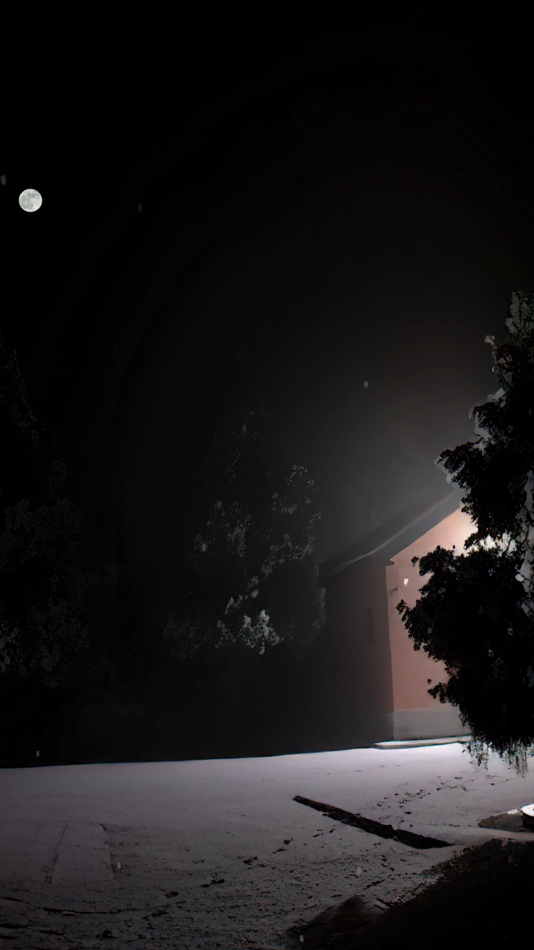 童年回忆拍摄于17年1月26日凌晨2点家的灯光是暖色调大概是温暖和等待