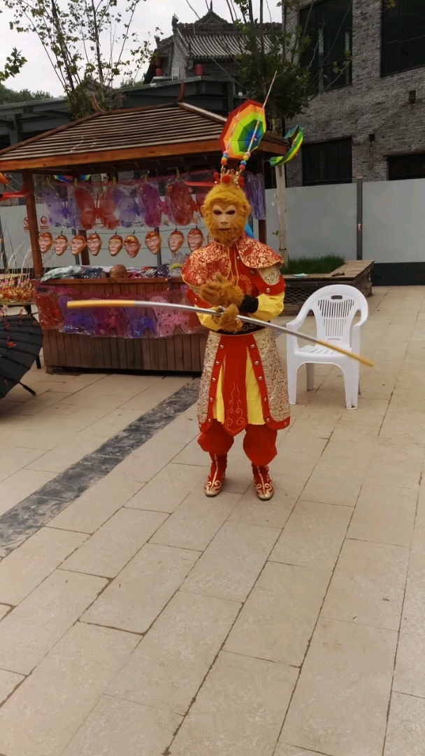 孙悟空耍金箍棒