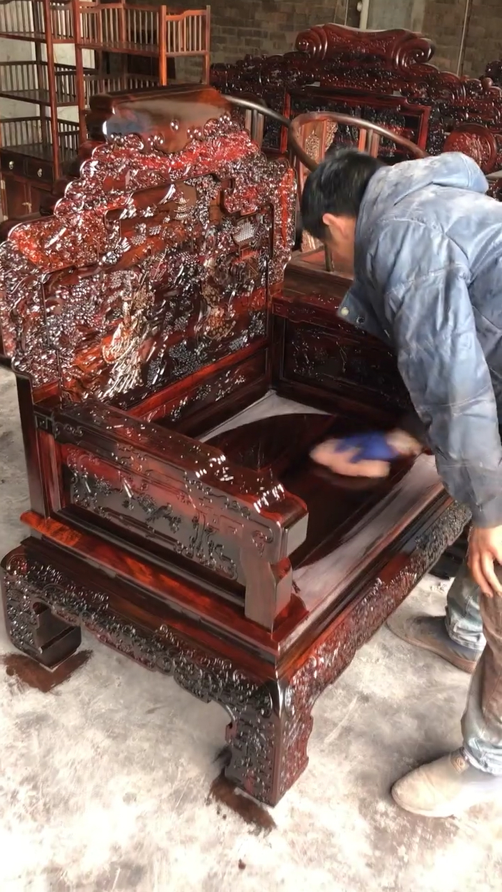 红木家具上生漆