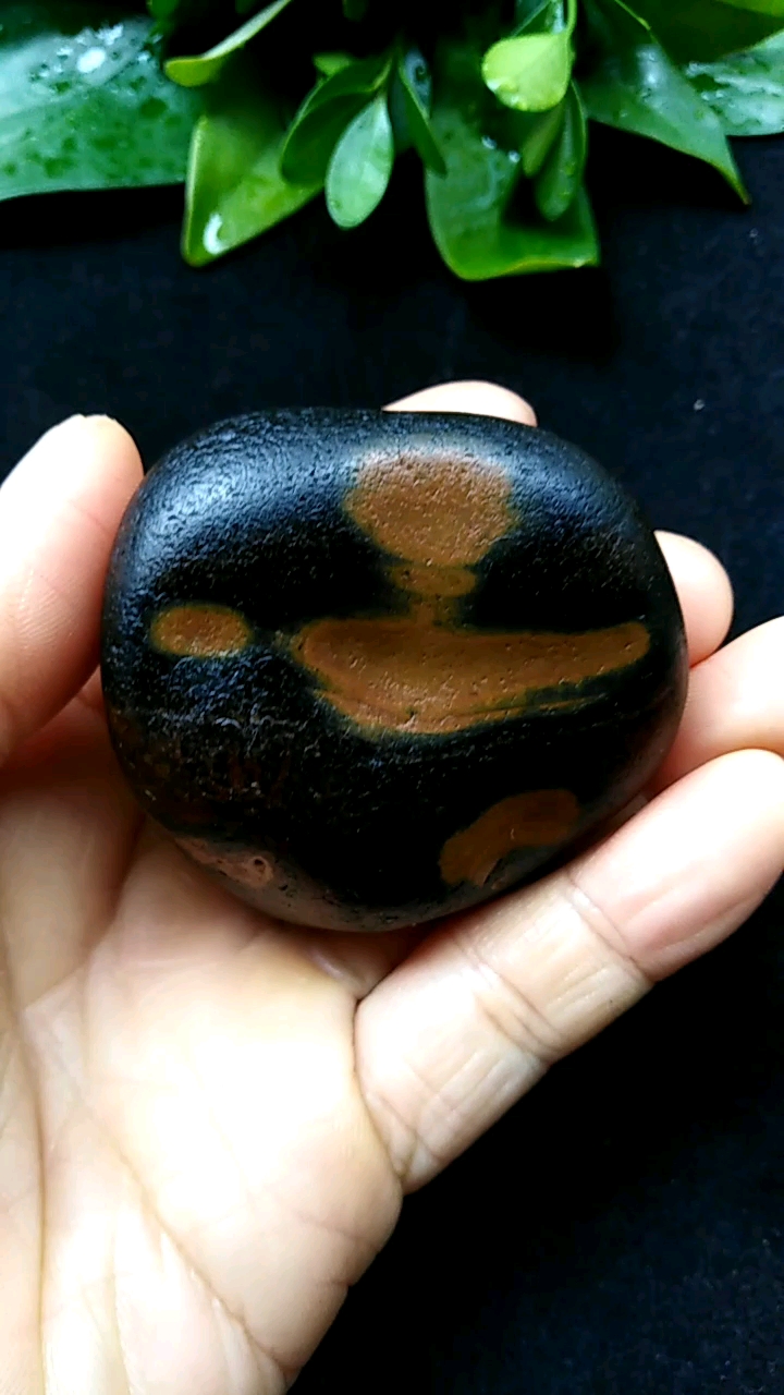 玛瑙,奇石,画面石,《锦上添花》