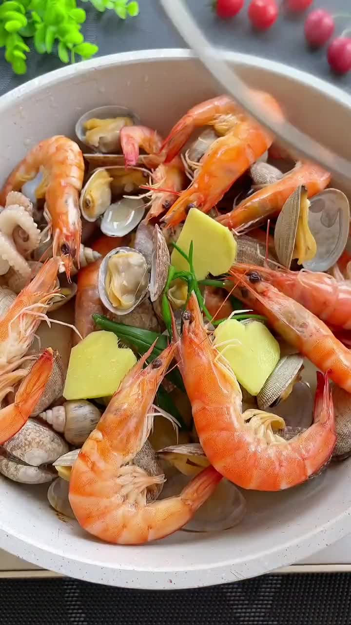 不加一滴水的干锅海鲜,鲜甜美味,厨房小白也会做