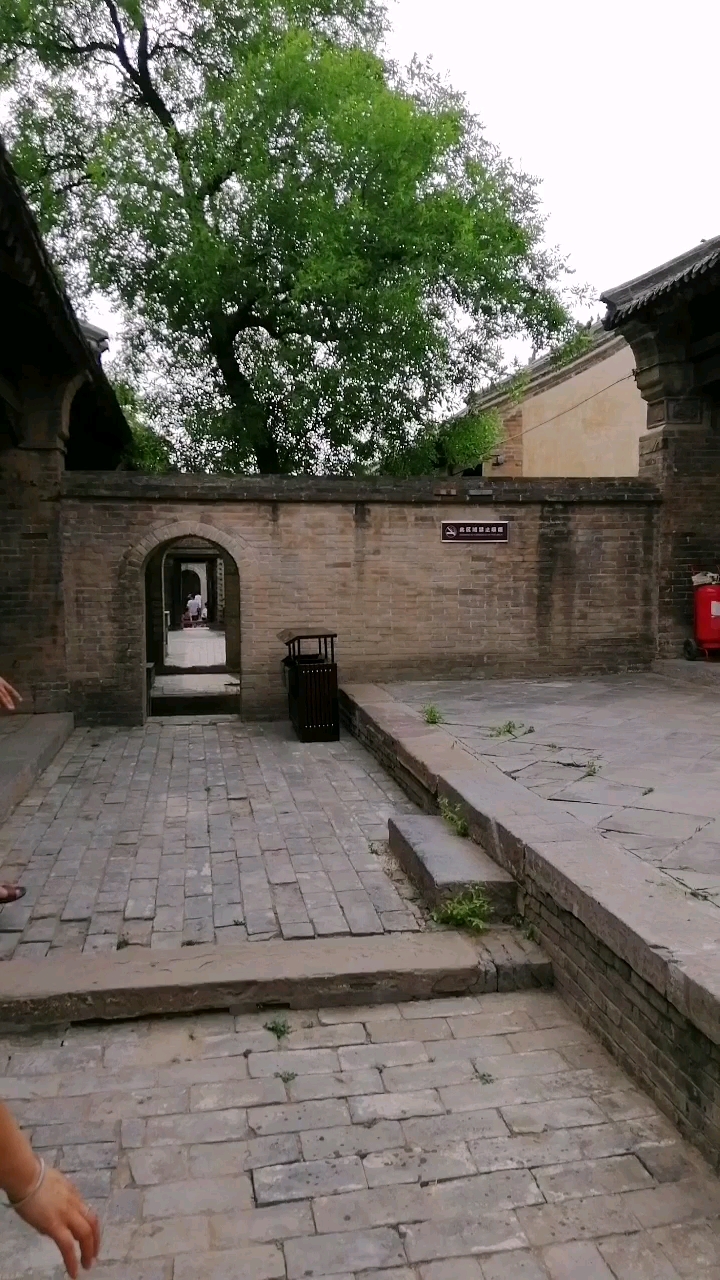 洛阳卫坡村民俗村,三百多年,兄弟三人的住所,据说当时官方的很大,相当