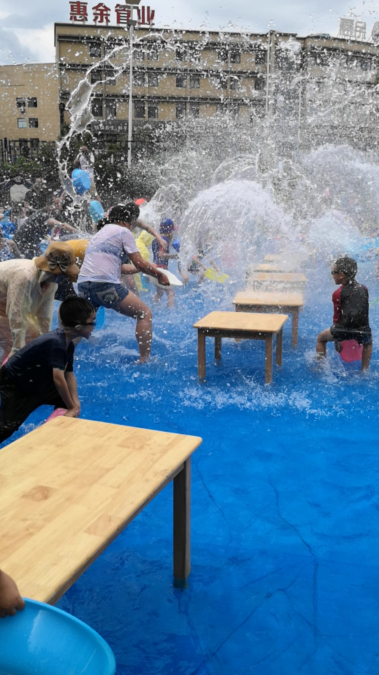 夏天就要这么过#泼水大战