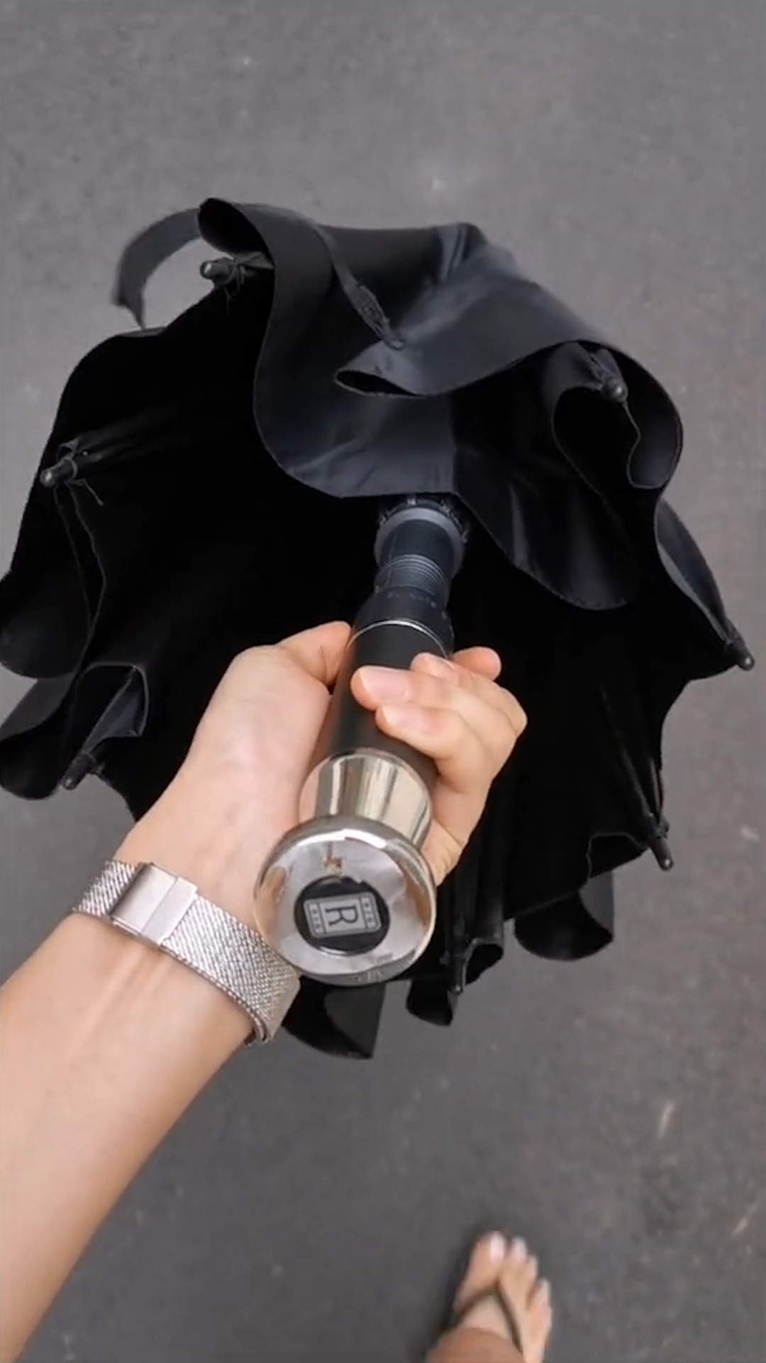 我要上热门#劳斯莱斯专用雨伞,你确定你还不买?