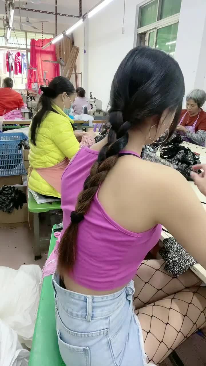 把11年的青春献给了制衣厂,我们厂最年轻的小阿姨工厂打工妹