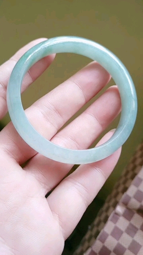 56#翡翠美人条正圈手镯.