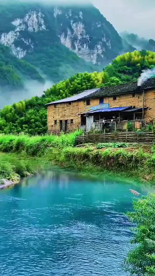 待我了无牵挂,从此归隐山林深山老屋为家,远离城市繁华闲时三五好友